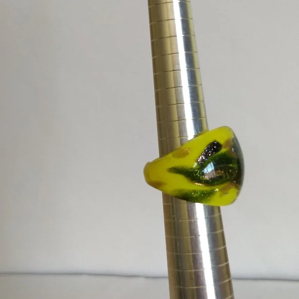 Yellow Swirl Glass Dome Ring Statement Modern Colorful Sparkle Size 7.5
